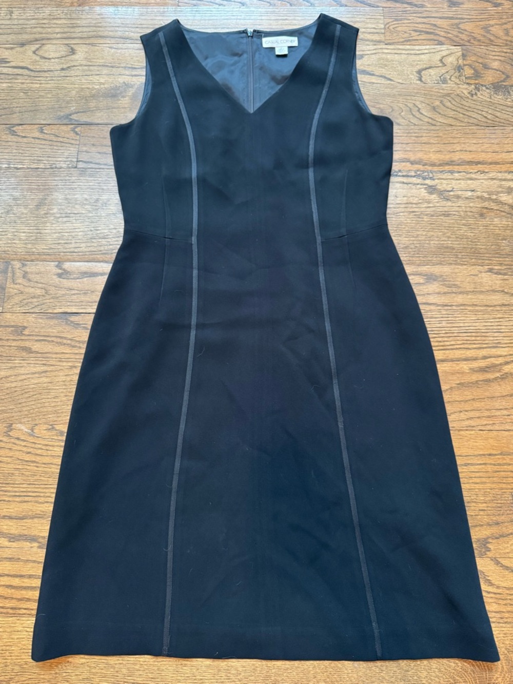 Casual Corner Black Sheath Dress Size 10 Sleeveless V-Neck Work Office Classic